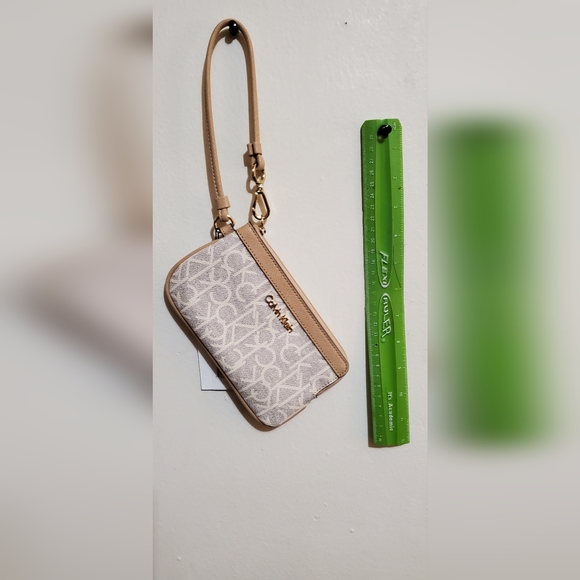 New Calvin Klein Clutch Handbag - Picture 6 of 8